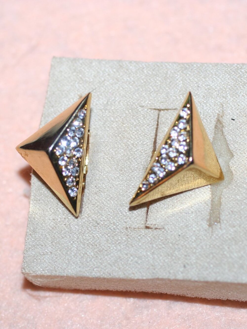 Vtg Pyramid Gold Tone Clear RhineStone Clip On Earrings Costume